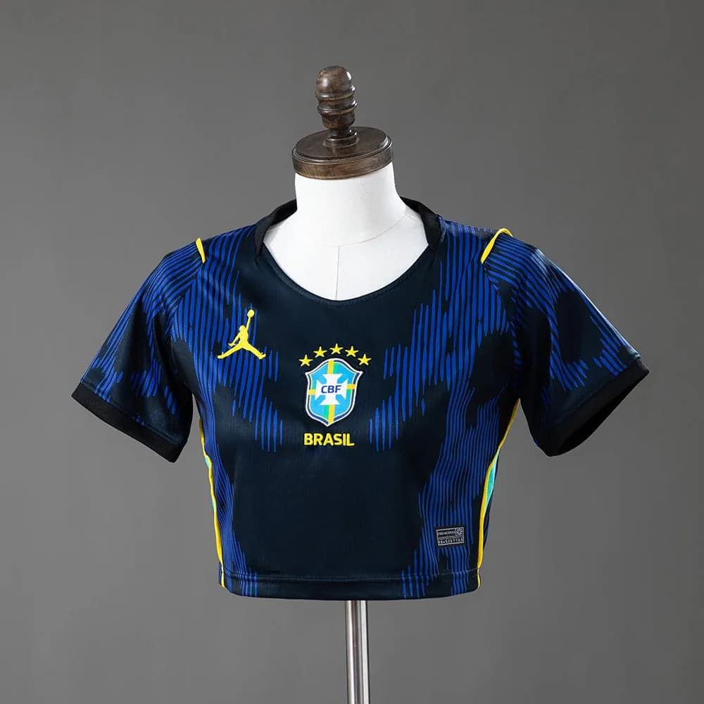 Crop top du Brésil bleu nuit sur buste couture, rayures bleu roi, liserés jaunes et écusson